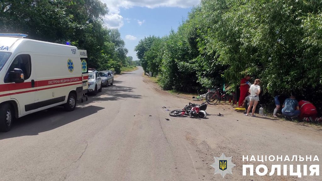 На Полтавщині вантажівка зіткнулася з мотоциклом