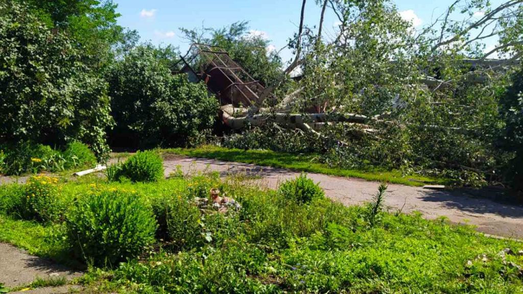 У Кобеляцькій ОТГ ліквідовують наслідки негоди