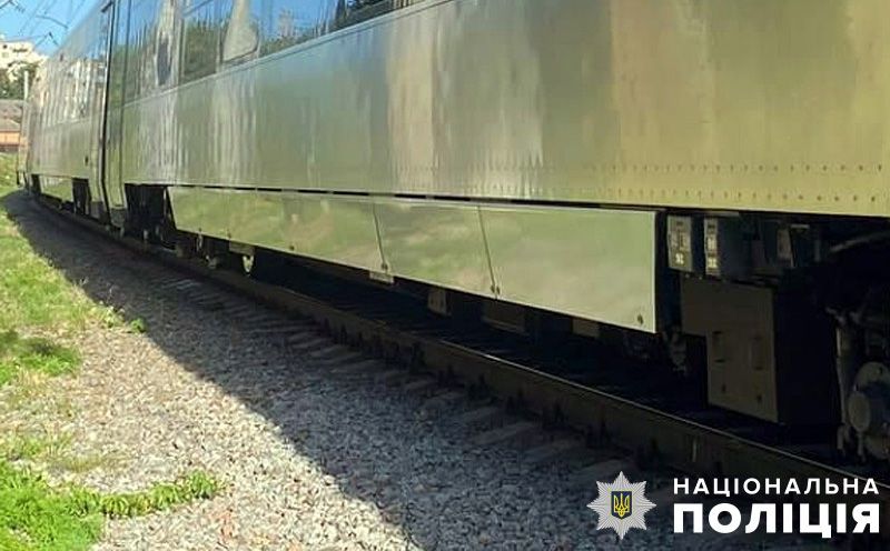 На Полтавщині жінка загинула під потягом