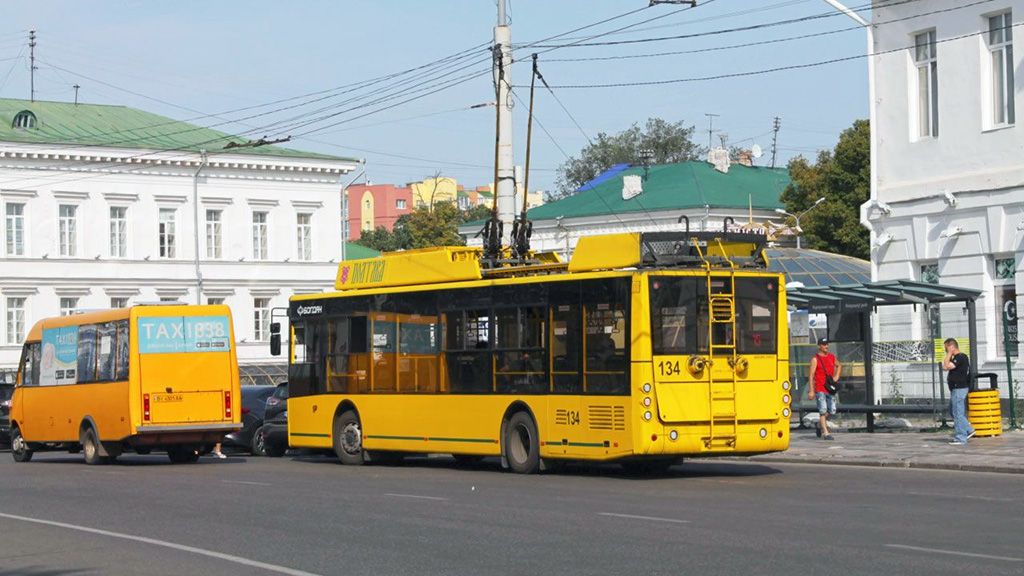 Перевізники Полтави до 15 вересня повинні встановити валідатори для безготівкової оплати