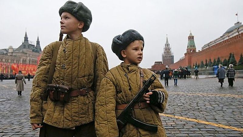 «Мой папа добивает хохлов…»