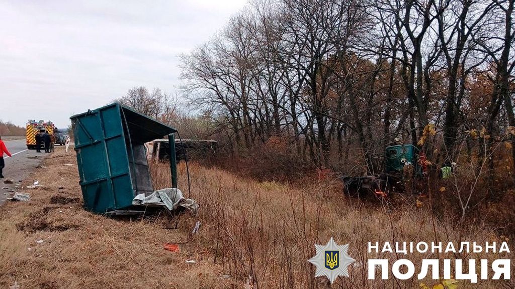 На Полтавщині зіткнулися дві вантажівки – постраждав водій однієї з них