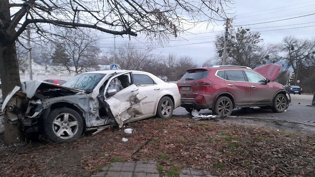 У Полтаві зіткнулися два автомобілі – трамовано пасажирку одного з них