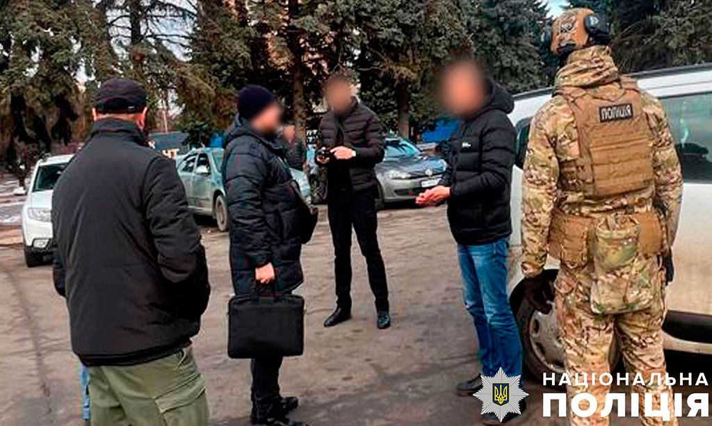 На Полтавщині на хабарі упіймали сільського голову