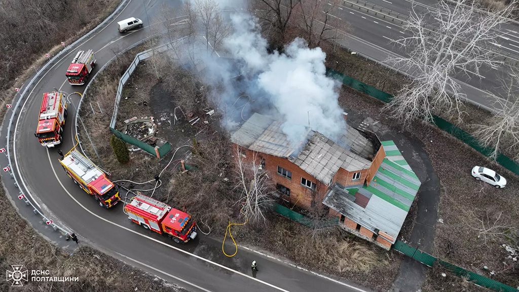 У Полтаві на Київському шосе горів будинок