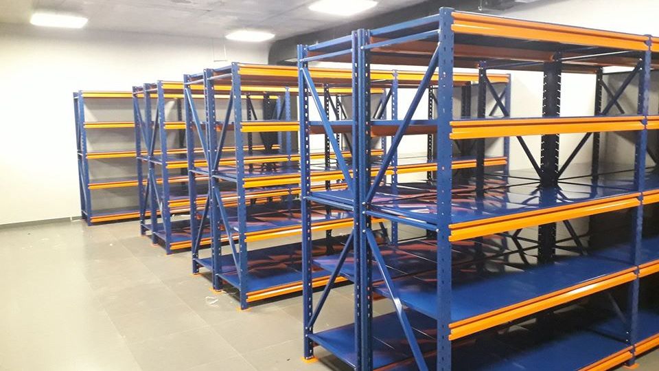 Максимум простору - мінімум витрат: особливості поличкових стелажів