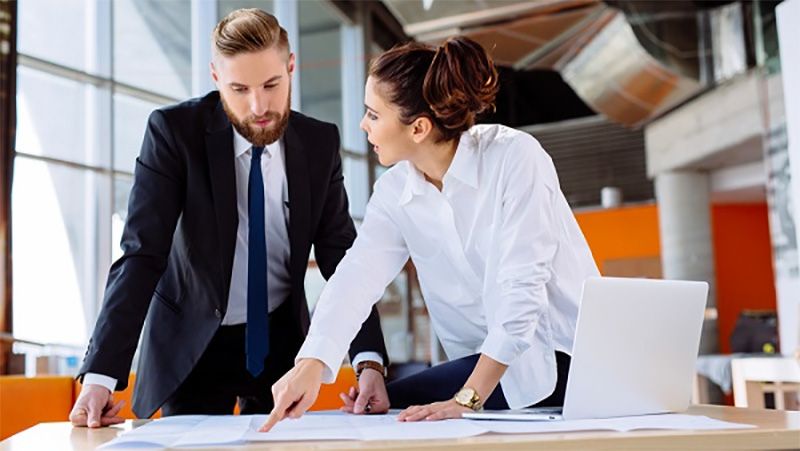 Як продюсування допомагає експертам запустити курс, який купують