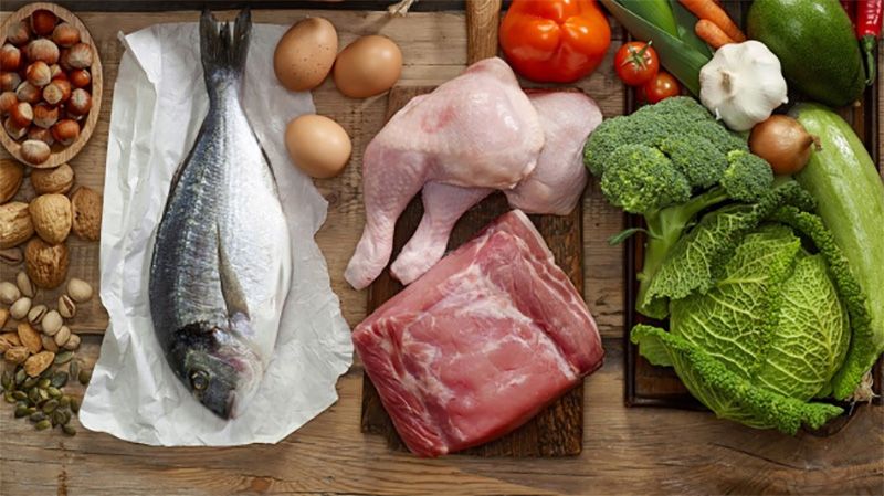 Фора — супемаркет продуктів на дивані