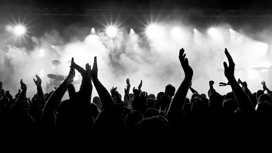 Лучшие места в концертном зале находятся на kontramarka.ua