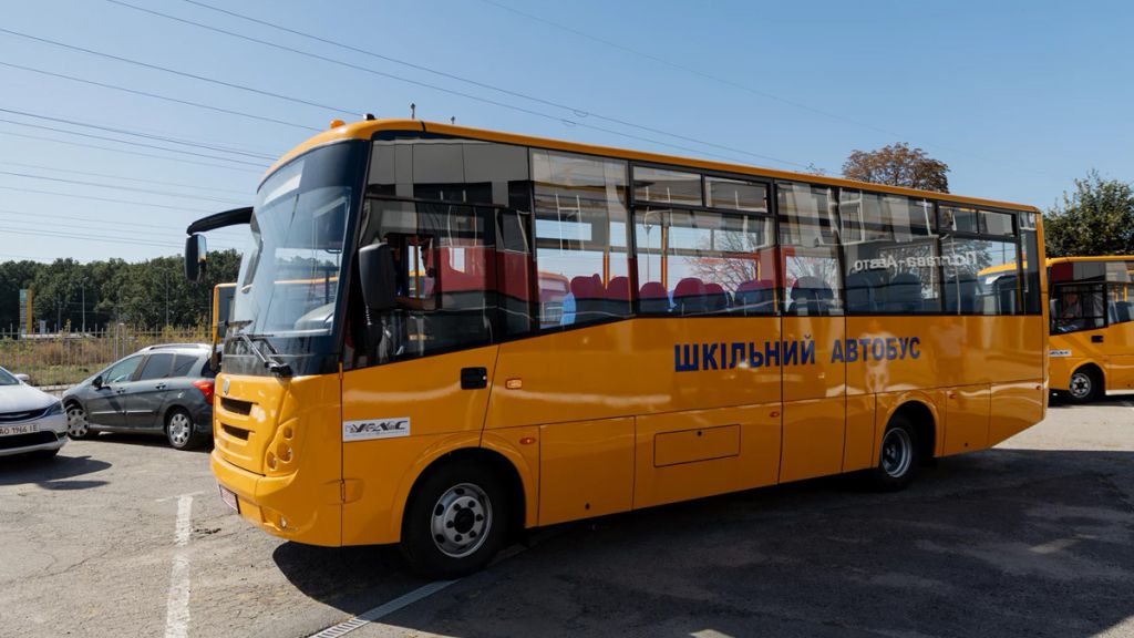 Полтавщина отримала нові шкільні автобуси для громад