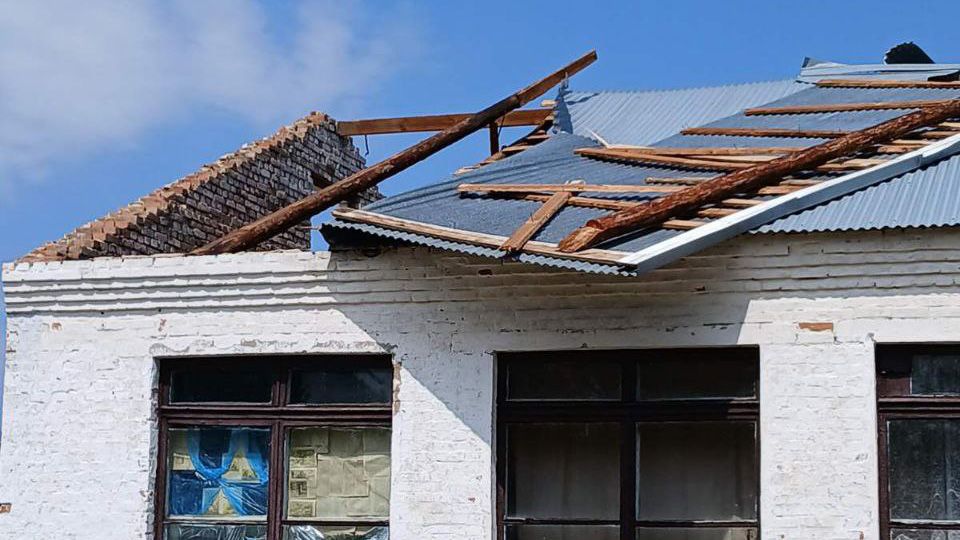 Дах Бродщинської школи відремонтує полтавська підприємиця