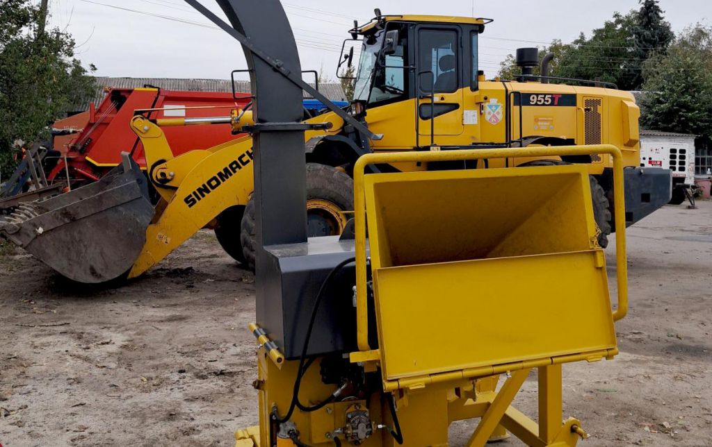 «Водоканал Плюс» отримав нову деревоподрібнюючу машину