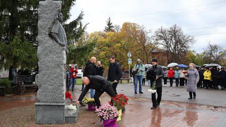 У Кобеляках вшанували пам’ять Миколи Касьяна
