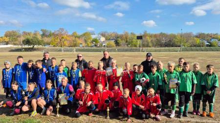 Футбол, техніка, перемоги: як юні кобелячани змагалися за «Шкільний м’яч»