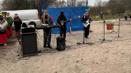 Світлогірське об’єдналося заради Перемоги: благодійний концерт на підтримку ЗСУ зібрав більше 21 тисячі гривень