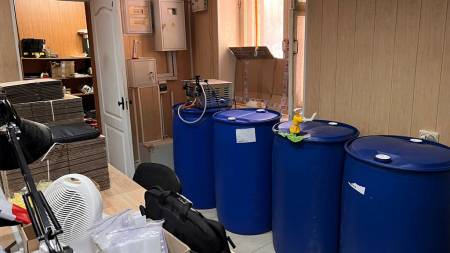 У Полтаві викрито незаконне виробництво підакцизних товарів — трьом чоловікам повідомлено про підозру