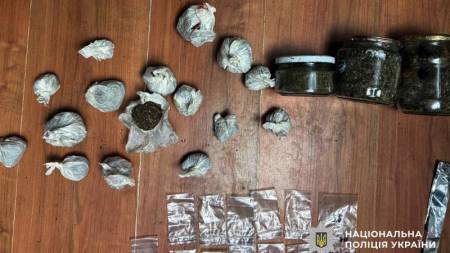 У Кременчуці затримано чоловіка, причетного до збуту психотропних речовин — триває слідство