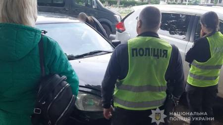 Поліція викрила полтавку, яка видавала себе за співробітницю СБУ та виманювала гроші за «державну програму»