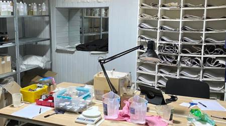 На Полтавщині до суду скеровано обвинувальний акт щодо трьох чоловіків за незаконне виготовлення та збут підакцизних товарів