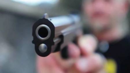  У Горішніх Плавнях поліцейські затримали місцевого жителя за розбій із погрозами пістолетом