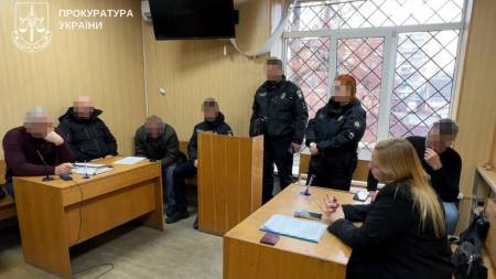 Поліцейському, який у Карлівці збив двох неповнолітніх сестер, обрано запобіжний захід — тримання під вартою