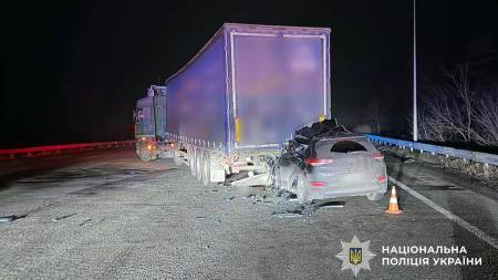 Поблизу Пирятина зіткнулися легковик із вантажівкою: одна людина загинула