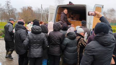 У Нехворощі роздавали «Пакунки підтримки»