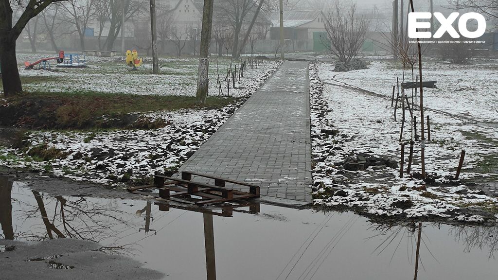 Чи затопить водою Солонцівський сквер?