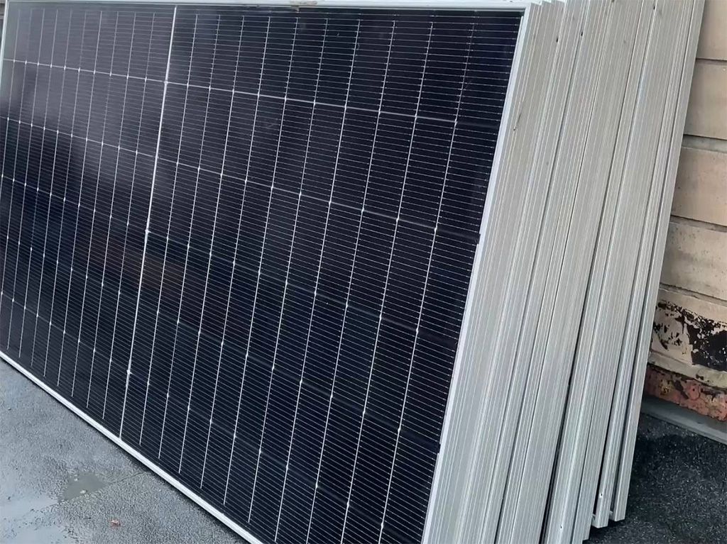 У Полтаві встановлюють сонячні електростанції у двох навчальних закладах