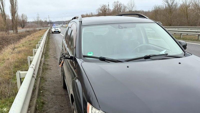 На автодорозі Київ–Харків–Довжанський поблизу Лубен травмовано пішохода