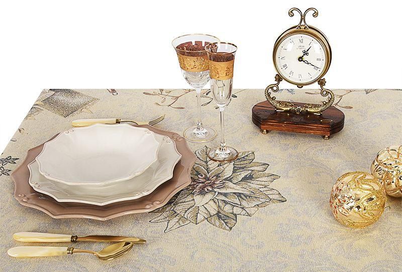 Новогодняя посуда: какие материалы и формы будут в тренде этой зимой?