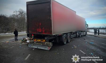 На автодорозі М-22 сталася ДТП: постраждали шестеро людей