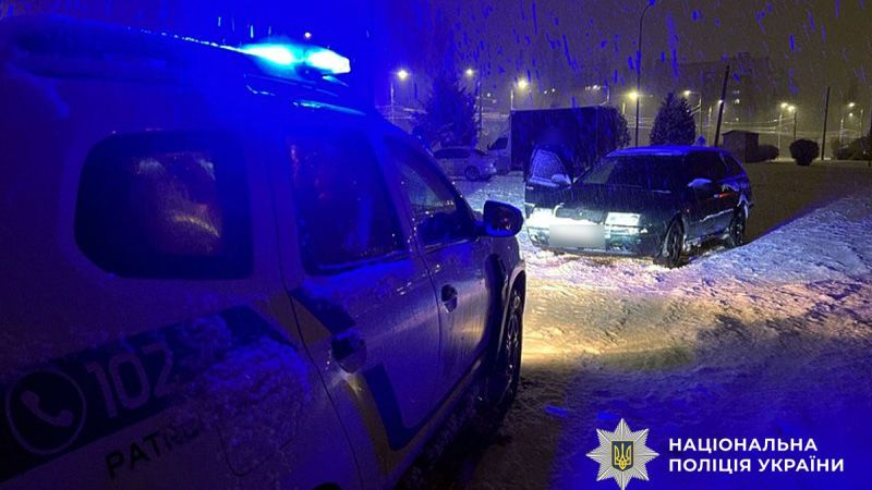 У Кременчуці водій збив трьох пішоходів на парковці ТРЦ