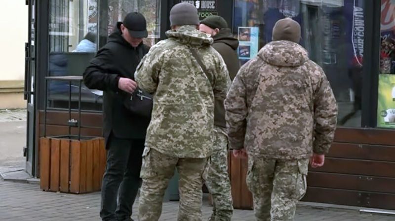 У Полтаві касирку магазину засудили за поширення даних про групи ТЦК