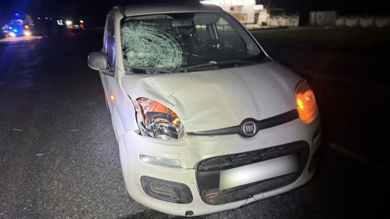 У Кременчуцькому районі автомобіль збив неповнолітню дівчину