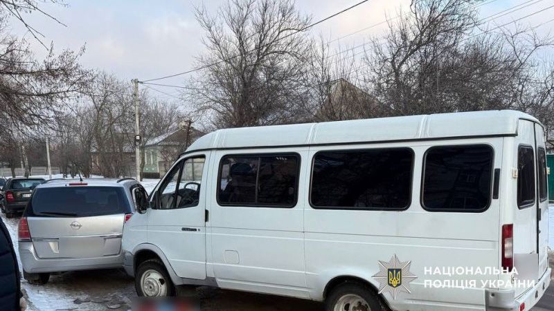 У Лубнах на ходу знепритомнів водій мікроавтобуса і в’їхав у легковик. Реанімувати чоловіка не вдалося