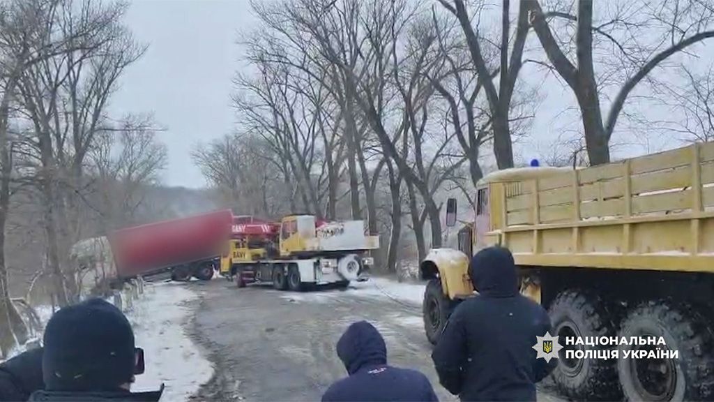 На Полтавщині, через погані погодні умови, за три тижні року сталося 36 ДТП