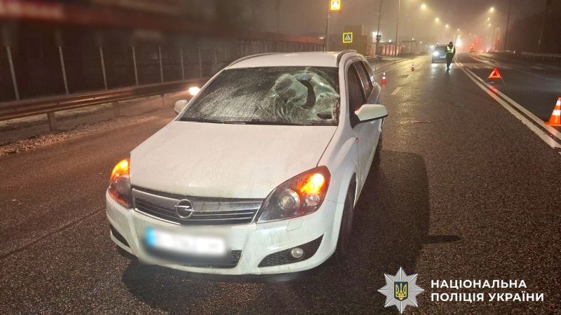 У Полтаві на пішохідному переході травмовано чоловіка: поліція шукає свідків