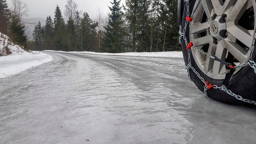 Діти підуть в школи після того, як «розтануть» дороги