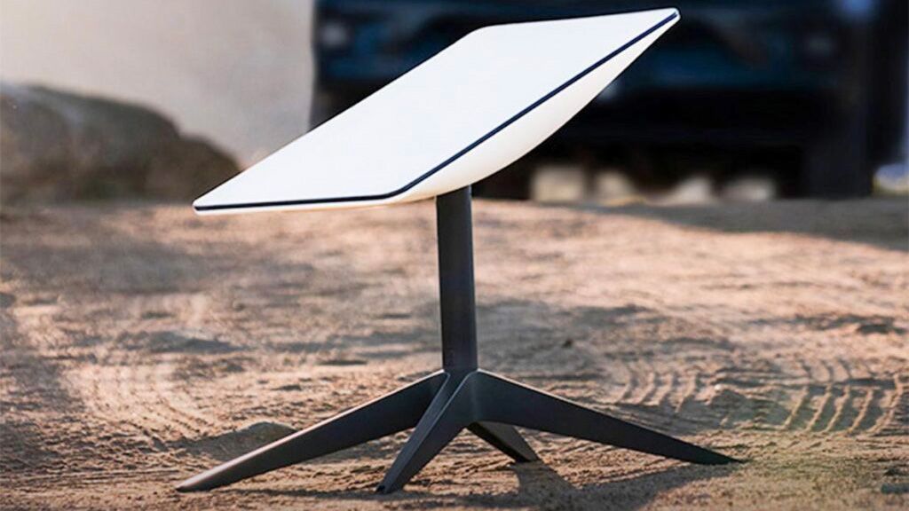 Окупанти шантажують родини полонених, змушуючи реєструвати Starlink на себе