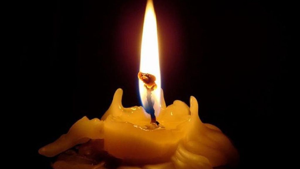 На Полтавщині під час пожежі через свічку загинуло подружжя