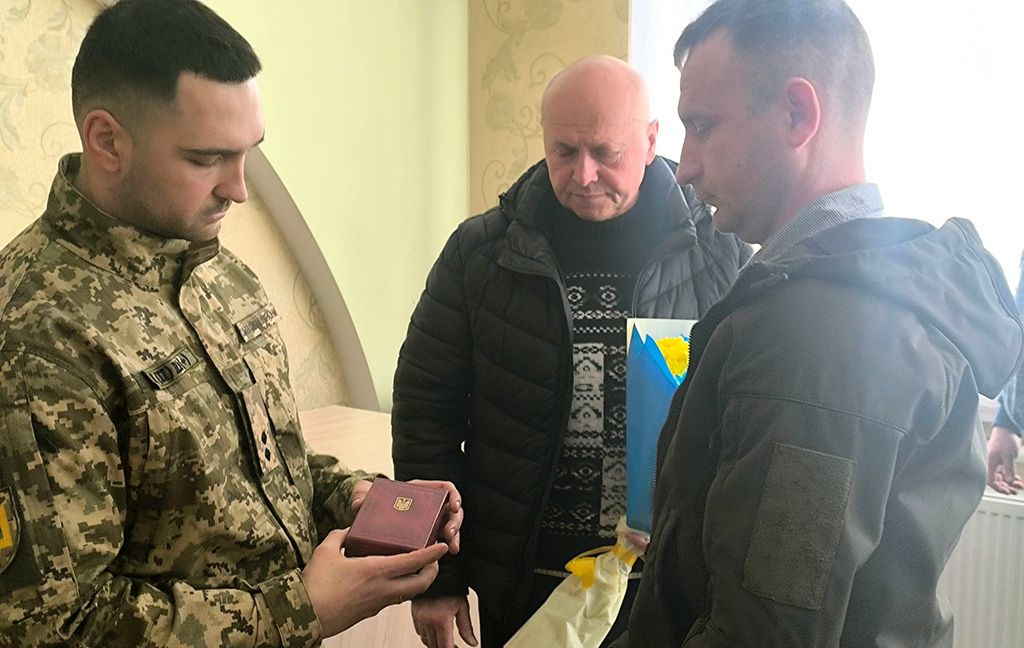 Родинам загиблих військових передали нагороди