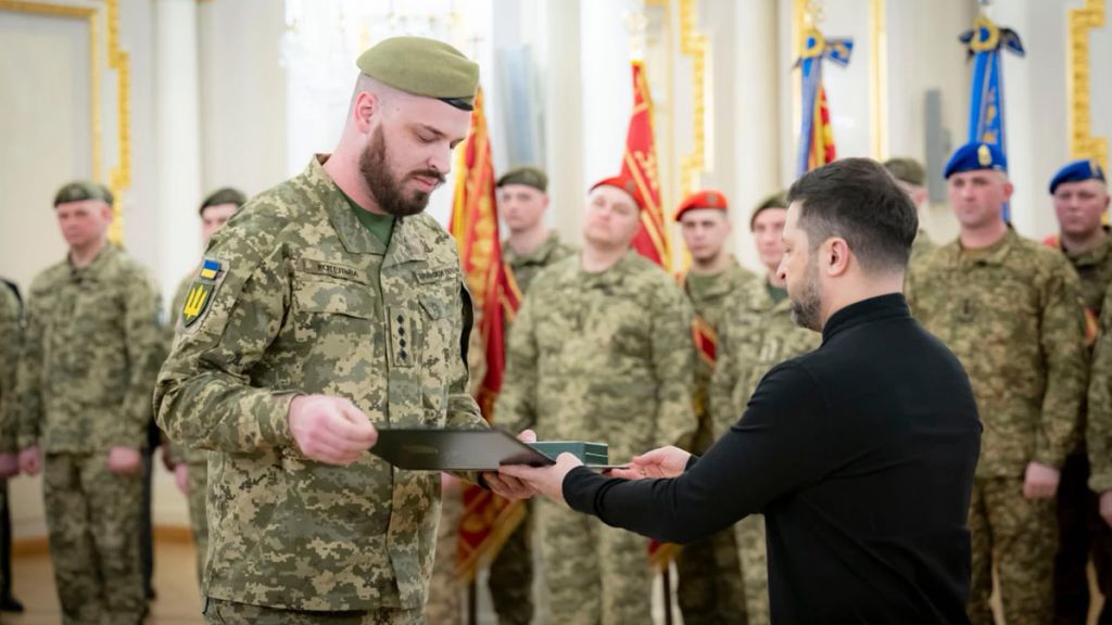 Жителів Полтавщини відзначено державними нагородами у четверті роковини повномасштабної війни