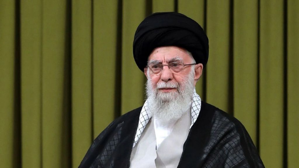 Іран пропонує українцям висловити скорботу за Хаменеї
