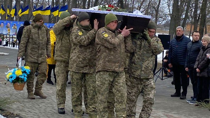 Глобинська громада попрощалася із Захисником України