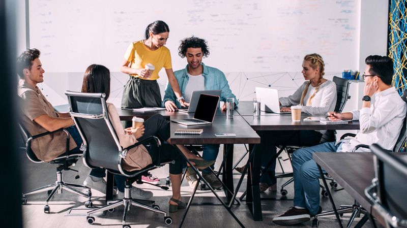 Ефективність роботи працівника заключається в офісному столі