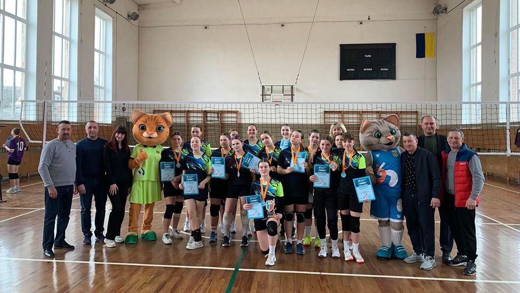 Волейболістки Новосанжарського ліцею вибороли перемогу у фіналі шкільної ліги