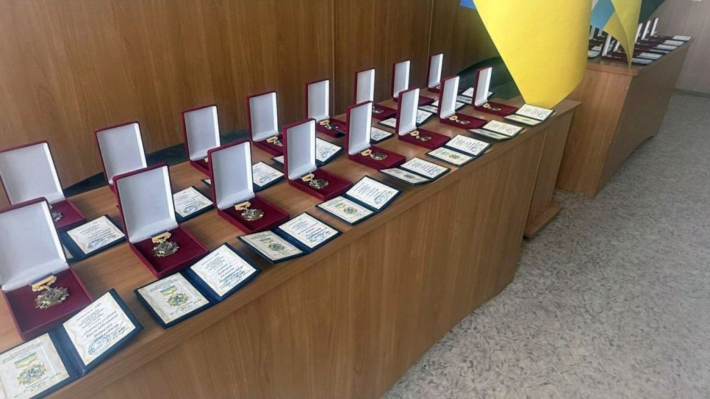 Родини загиблих Захисників у Кременчуці отримали почесні відзнаки