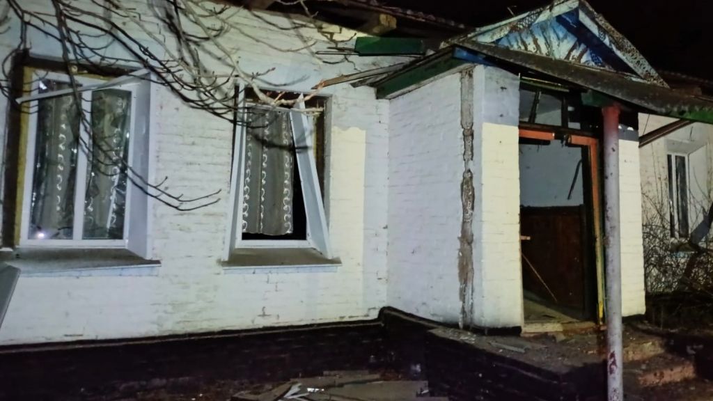 На Миргородщині внаслідок атаки дронами пошкоджено будівлі та авто