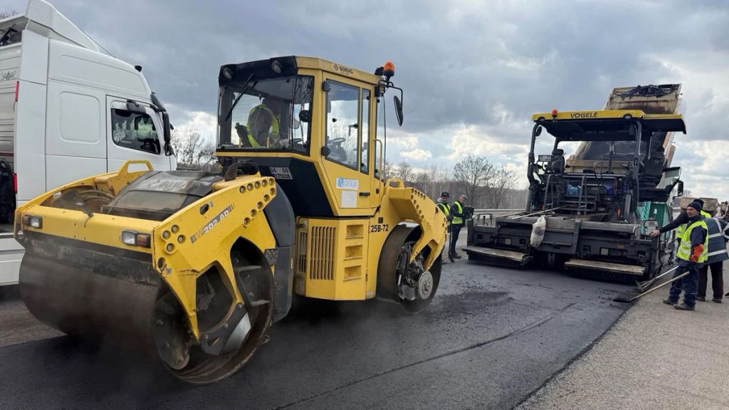 Цьогоріч на Полтавщині відремонтовано понад 50 тисяч квадратних метрів доріг